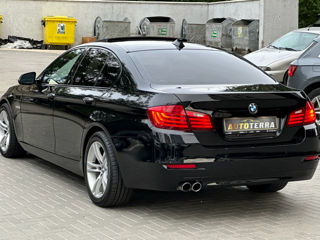 BMW 5 Series foto 4