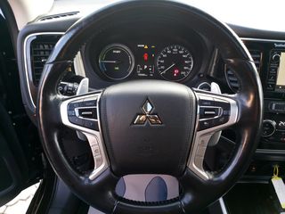 Mitsubishi Outlander foto 11