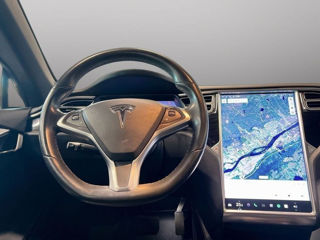 Tesla Model S foto 6