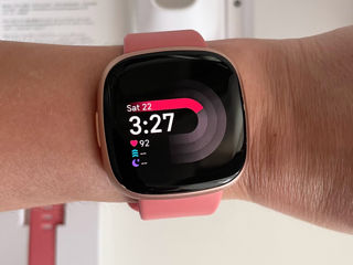 Vând ceasul fitbit Versa 4 de la Google foto 3