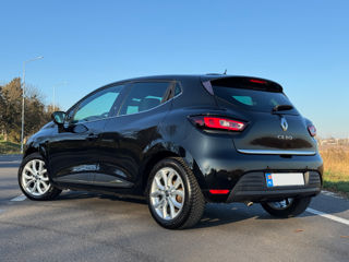 Renault Clio foto 6