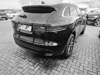 Jaguar F-PACE foto 2