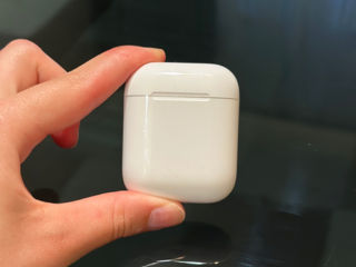 AirPods 2 левый наушник + кейс foto 1