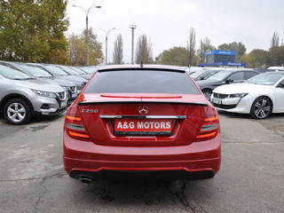 Mercedes C-Class foto 5