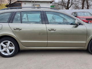 Skoda Superb foto 2