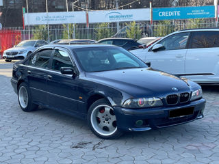 BMW 5 Series foto 4