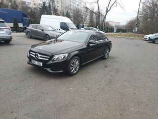 Mercedes C-Class foto 2