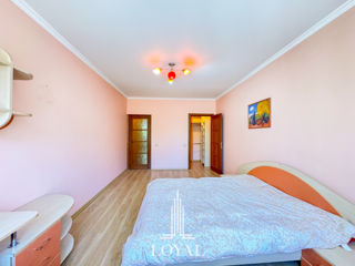 Apartament cu 3 camere, 127 m², Centru, Chișinău foto 2