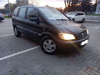 Opel Zafira foto 10