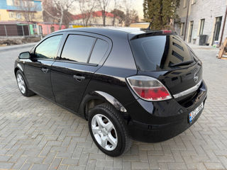 Opel Astra foto 2