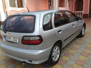 Nissan Almera foto 3