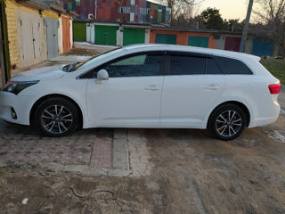 Toyota Avensis foto 6