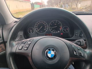 BMW 5 Series foto 3