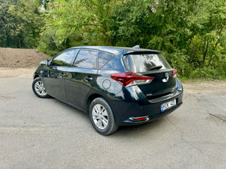 Toyota Auris foto 2