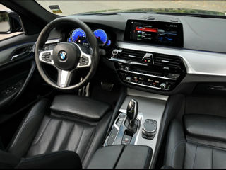 BMW 5 Series foto 12