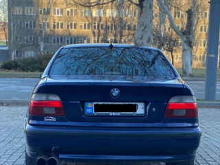 BMW 5 Series foto 5