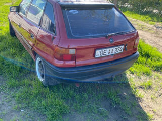 Opel Astra foto 1