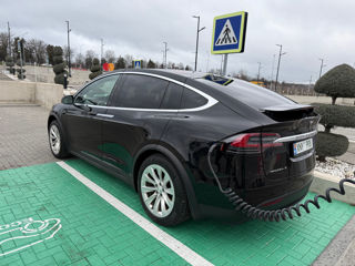 Tesla Model X foto 3