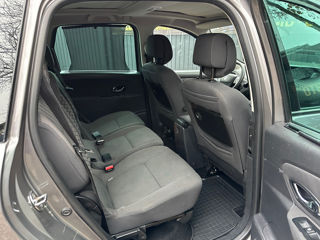 Renault Grand Scenic foto 10