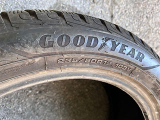 R19 235/50 GoodYear UltraGrip Performance foto 4