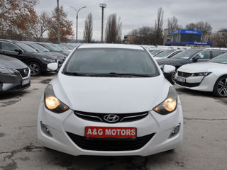 Hyundai Elantra foto 2