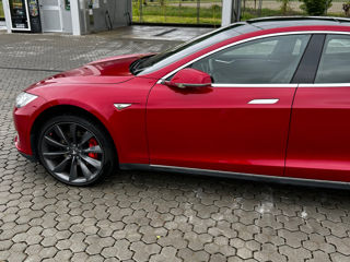 Tesla Model S foto 3