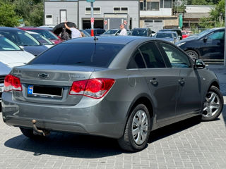 Chevrolet Cruze foto 3