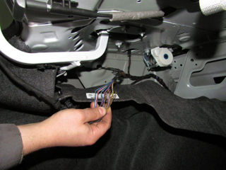 Servicii de diagnosticare si reparatie al sistemului electric auto la nivel profesional foto 5
