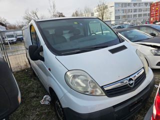 Opel Vivaro foto 1