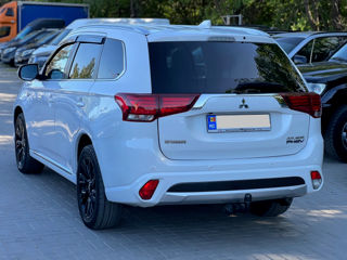 Mitsubishi Outlander foto 5