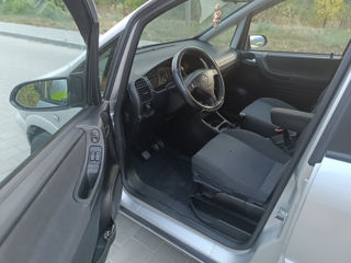 Opel Zafira foto 7