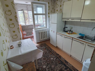 Apartament cu 1 cameră, 50 m², Buiucani, Chișinău foto 3