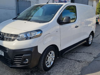 Opel Vivaro foto 2