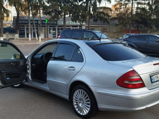 Mercedes E-Class foto 8