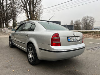 Skoda Superb foto 13