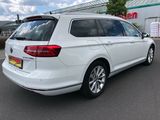 Volkswagen Passat foto 2