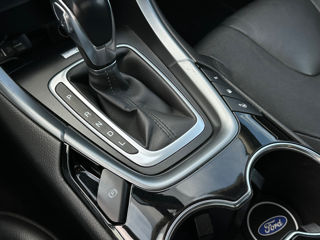 Ford Fusion foto 13