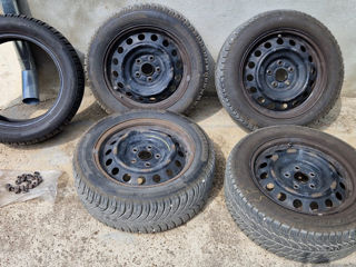 Anvelope de iarna 205/55R16, jante R16 , 5x114.3 , ET45 original Toyota auris, 3 calpace toyota .