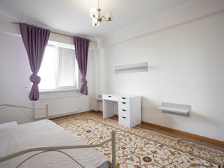 Apartament cu 3 camere, 85 m², Centru, Chișinău foto 8