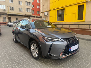 Lexus UX foto 2