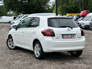 Toyota Auris foto 4