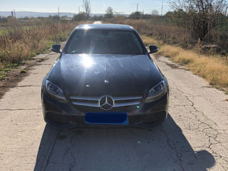 Auto dezmembrare Mercedes / piese disponibile