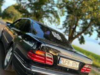 Mercedes E-Class foto 3