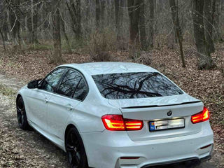 BMW 3 Series foto 5