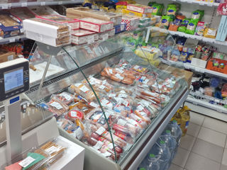 Se vinde frigidere, vitrine,  masa de marcaj.  Toate in stare ideală.  foto 9