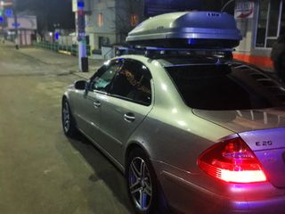 Mercedes E Class foto 2