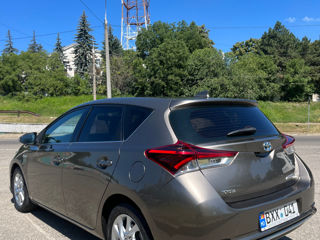 Toyota Auris foto 4