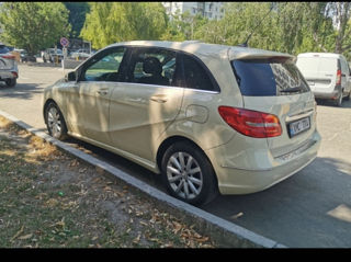 Mercedes B-Class foto 3