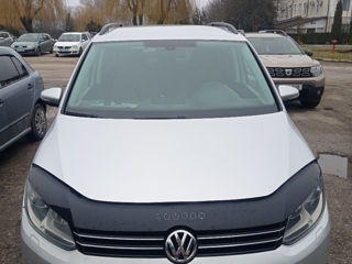 Volkswagen Touran foto 2