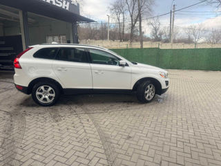 Volvo XC60 foto 2